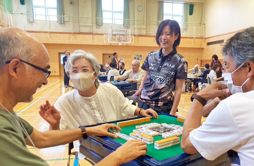 高齢者向け麻雀教室の開催の様子